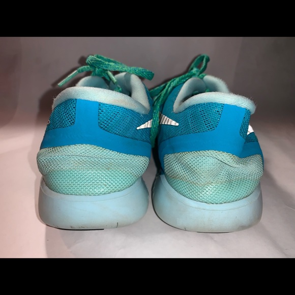 women’s nike running shoes - Picture 5 of 5